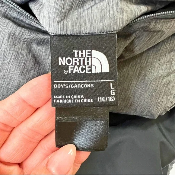 The North Face Kids Charcoal and Black Reversible Puffer Jacket - Picture 12 of 12